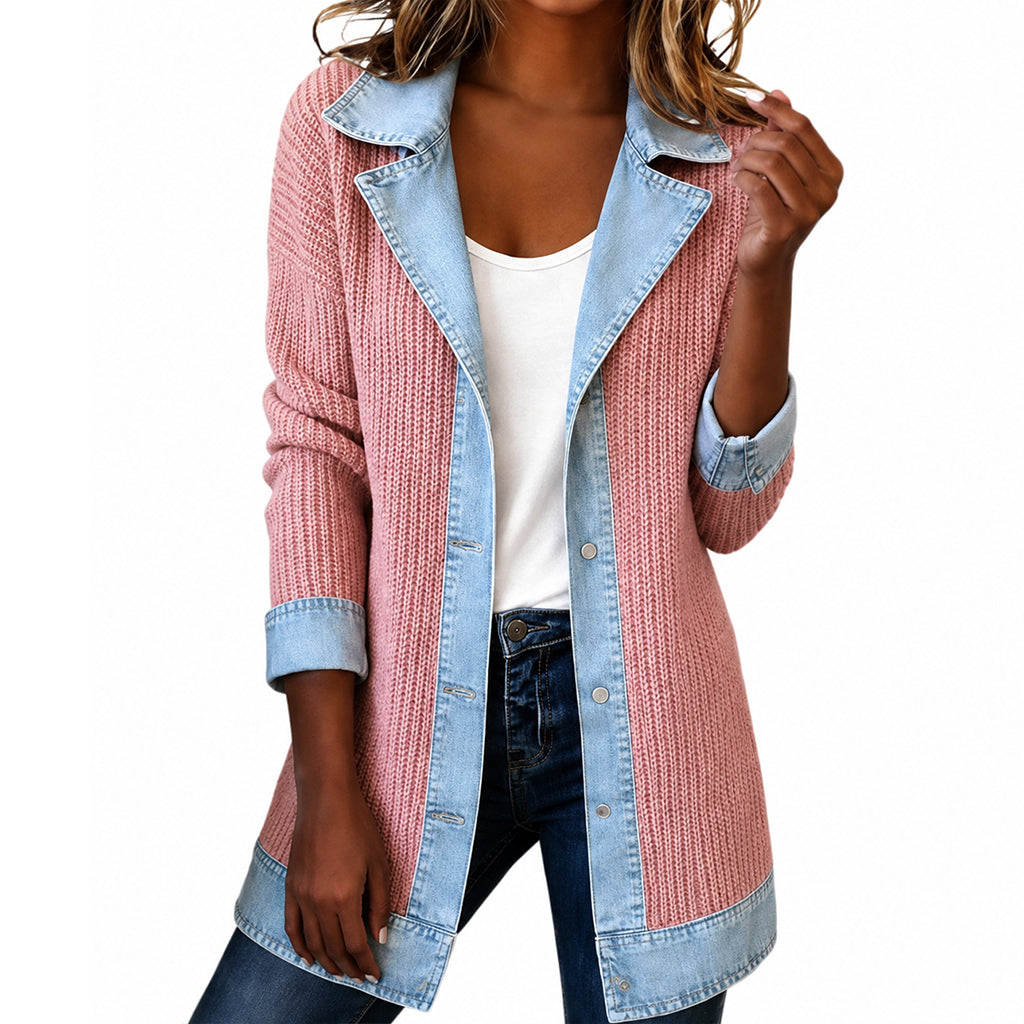 đ§„Damens elegant ribbstickad kappa med jeansdetaljer