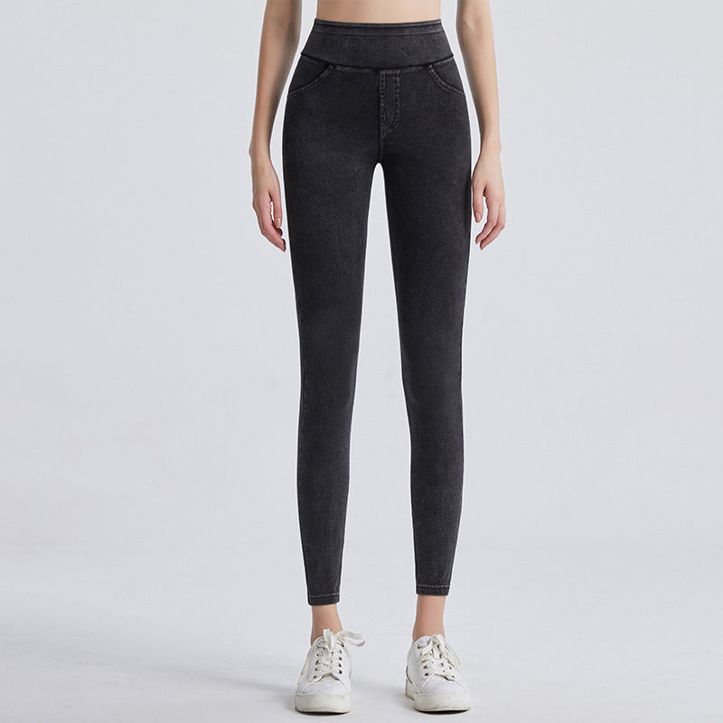 ✨ Specialerbjudande 👖 Dammjeans med hög midja – figurskapande passform för en smalare, smickrande look 🤎