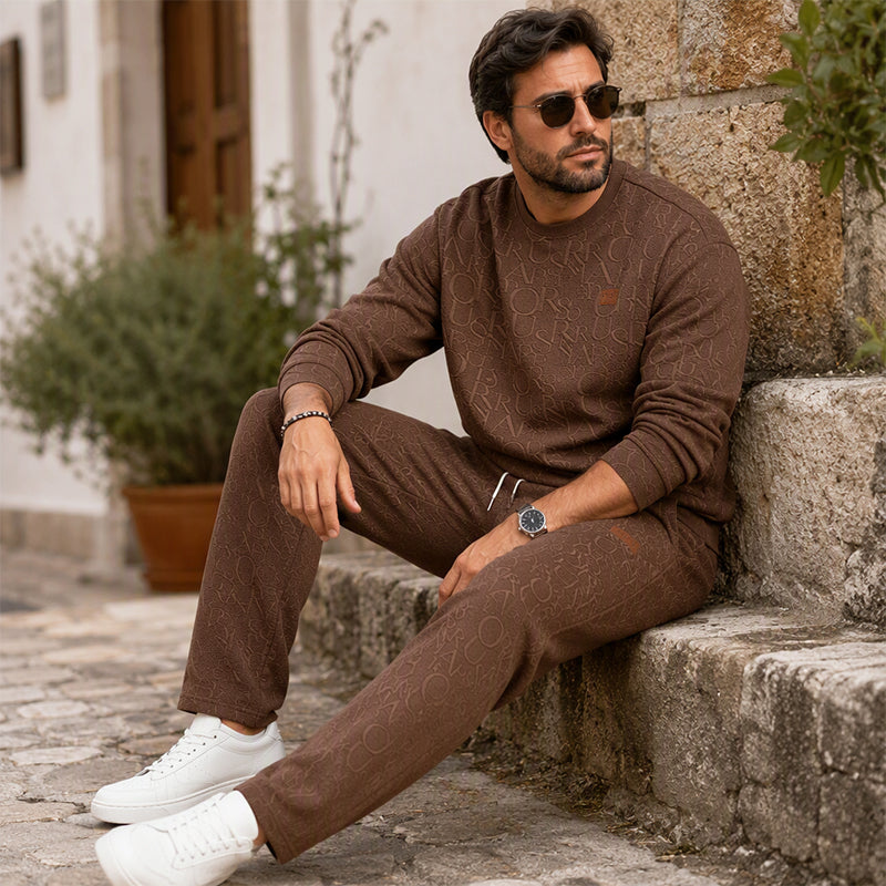 Set för män: Jacquard-bokstäver sweatshirt och byxor med dragsko