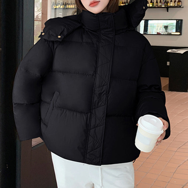 Tjock kort vinterjacka med huva för damer