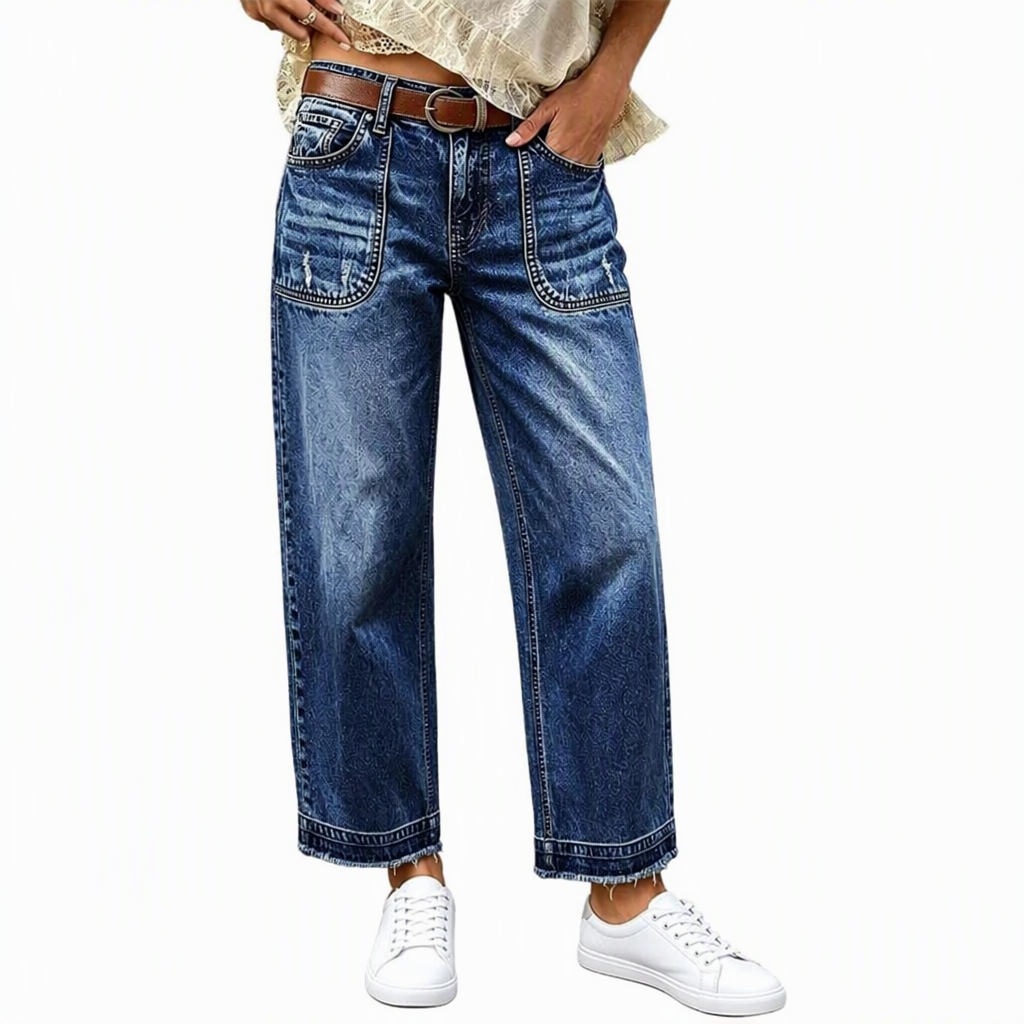 Dammiga stretchiga raka jeans i vintage-stil för kvinnor med slitna fickor och sliten fåll