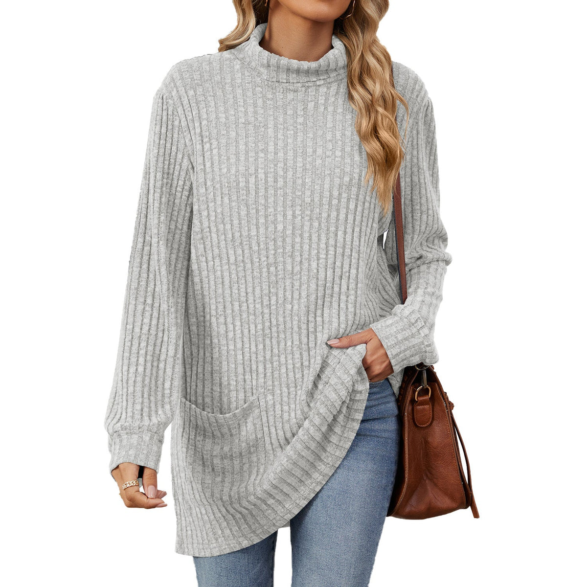 ✨ Ny kollektion 🤍 Löst sittande T-shirt för damer med hög krage och långa ärmar – bekväm passform och elegant lager-på-lager-look