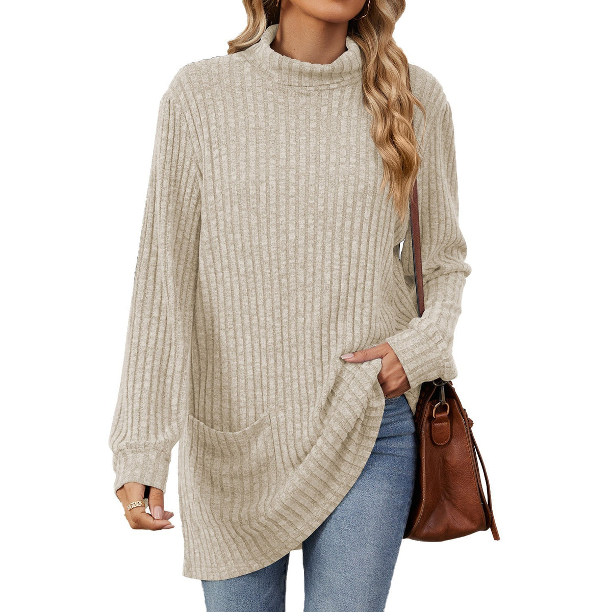 ✨ Ny kollektion 🤍 Löst sittande T-shirt för damer med hög krage och långa ärmar – bekväm passform och elegant lager-på-lager-look