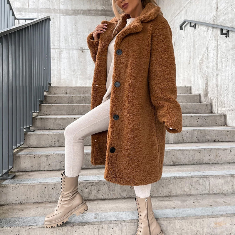 Varm plyschrock med knappar och kavajkrage för kvinnor – Mjuk, elegant och bekväm i vinterkylan 🧥❄️✨
